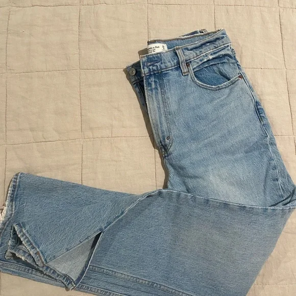 Abercrombie & Fitch 90’s ultra high rise jean - Picture 4 of 5